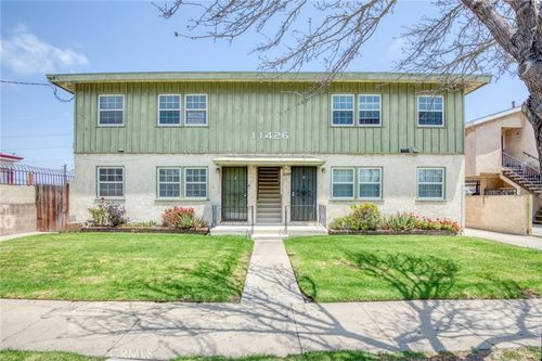 11426 Gale Ave, Hawthorne, CA, 90250-2147 | Card Image