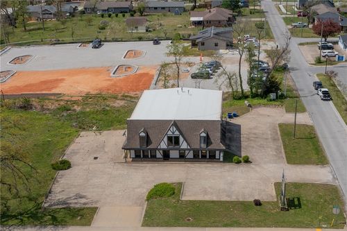 201b-615 N Walton Blvd, Bentonville, AR, 72712-4546 | Card Image