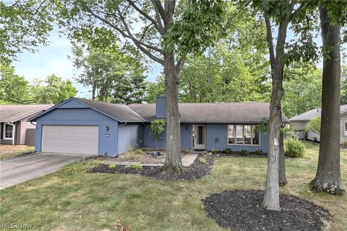10773 Pebble Brook Ln, Strongsville, OH, 44149-2128 | Card Image
