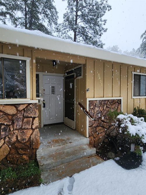 18433 Norlene Way, Grass Valley, CA, 95949-7386 | Card Image