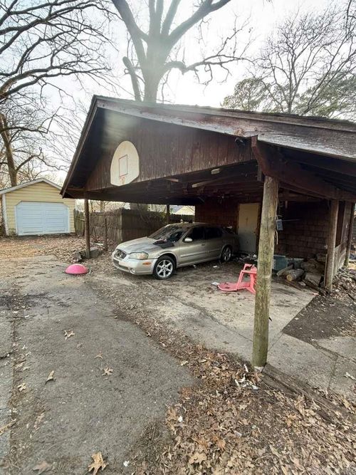 1805 S Buchanan St, Little Rock, AR, 72204-3630 | Card Image