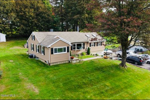 19 Starr Rd, Troy, NY, 12182-1037 | Card Image