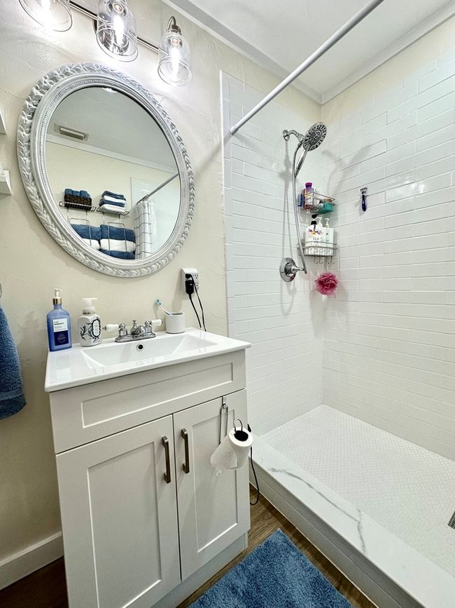 12409 Live Oak St, House other with 2 bedrooms, 1 bathrooms and 1 parking in CEDAR KEY FL | Image 23