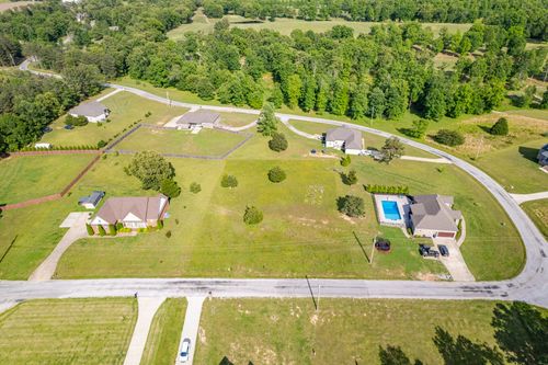 594 Double Eagle Dr, Summertown, TN, 38483-7397 | Card Image