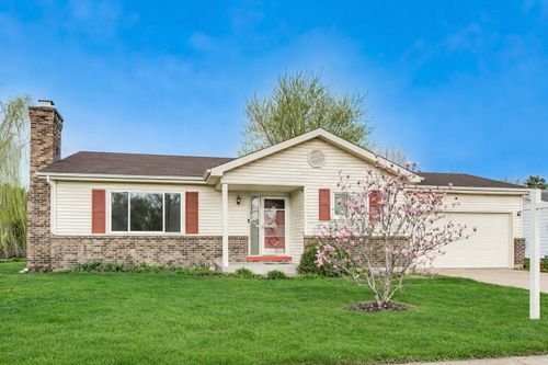 3918 N Galesburg Ave, Arlington Heights, IL, 60004-1208 | Card Image