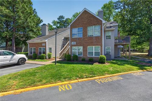 5201 Thatcher Way, Virginia Beach, VA, 23456-6358 | Card Image
