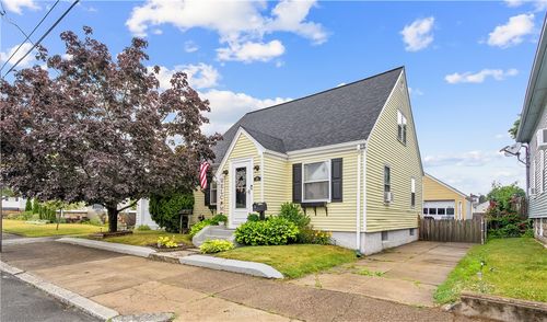 321 W Forest Ave, Pawtucket, RI, 02860-3317 | Card Image