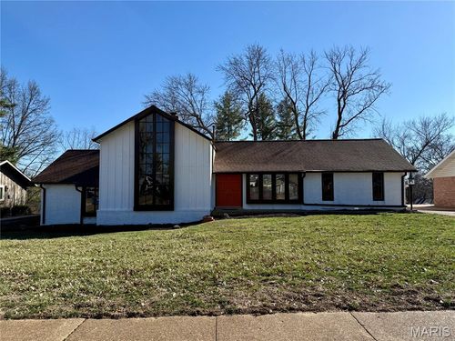 500 Kingridge Dr, Ballwin, MO, 63011-2731 | Card Image