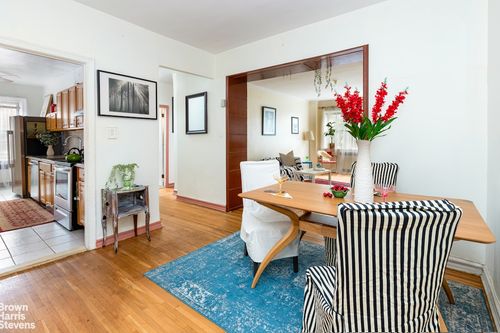 215-86-10 34th Ave, Jackson Heights, NY, 11372-3311 | Card Image
