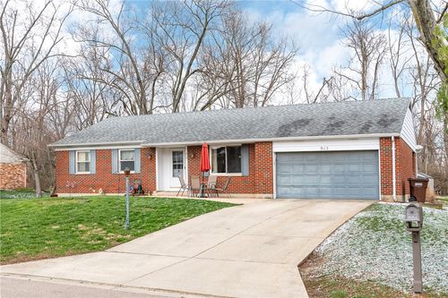 913 Debbie Court, Clayton, OH, 45415 | Card Image