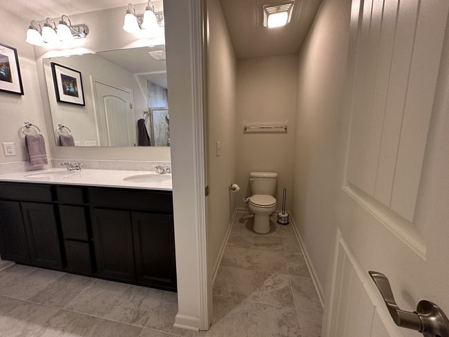 Master Double Vanity & Private Toilet | Image 41