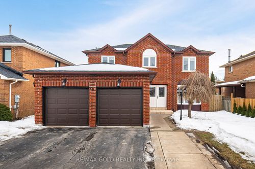 29 Brydon Cres, Brampton, ON, L6X3K2 | Card Image