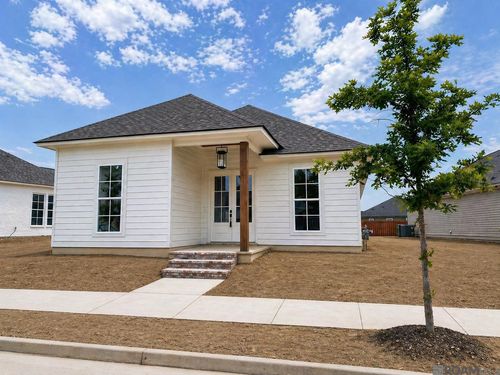 4063 Memorial Sq, Zachary, LA, 70791-7867 | Card Image
