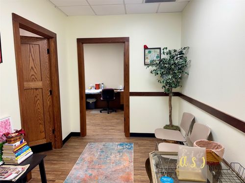 147a-115 Marion Blvd, Marion, IA, 52302-3135 | Card Image