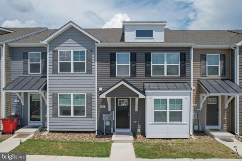 81 Heritage Hills Dr, MARTINSBURG, WV, 25405-1140 | Card Image