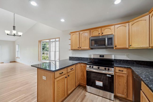 A - 1855 Cherokee Street, Condo with 4 bedrooms, 3 bathrooms and null parking in Grafton WI | Image 7
