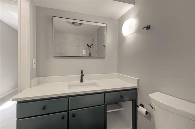 APT-210-211 - 4550 Warwick Blvd, Condo with 3 bedrooms, 3 bathrooms and null parking in Kansas City MO | Image 49