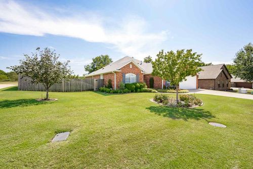 421 E Amethyst Avenue, Stillwater, OK, 74075 | Card Image