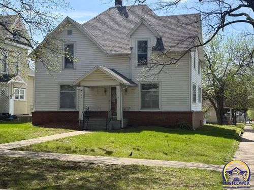 715 Shawnee St, Hiawatha, KS, 66434-2135 | Card Image