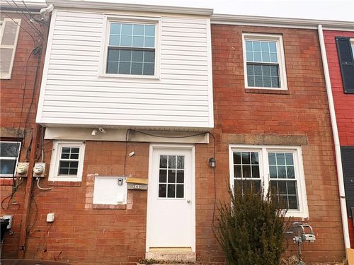 360 Hemlock Dr, Coraopolis, PA, 15108-1317 | Card Image