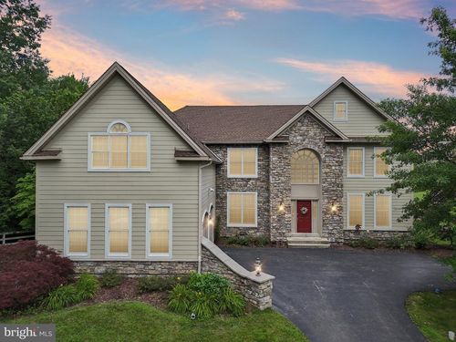 121 Palsgrove Way, CHESTER SPRINGS, PA, 19425-3639 | Card Image