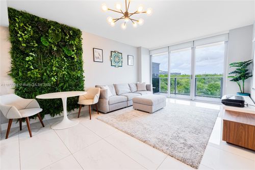 unit-405-16385 Biscayne Blvd, Aventura, FL, 33160-5455 | Card Image