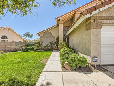 1717 Heather Oaks Way, House other with 4 bedrooms, 3 bathrooms and null parking in North Las Vegas NV | Image 3