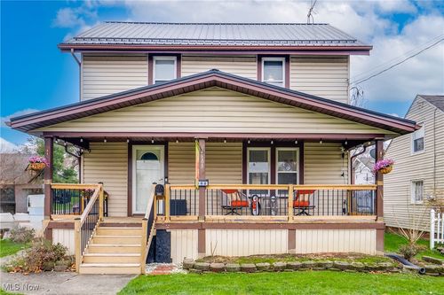 808 29th St Ne, Canton, OH, 44714-1726 | Card Image