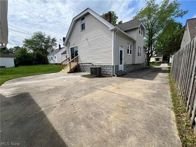 11900 Hastings Road, House other with 3 bedrooms, 3 bathrooms and null parking in Garfield Heights OH | Image 5