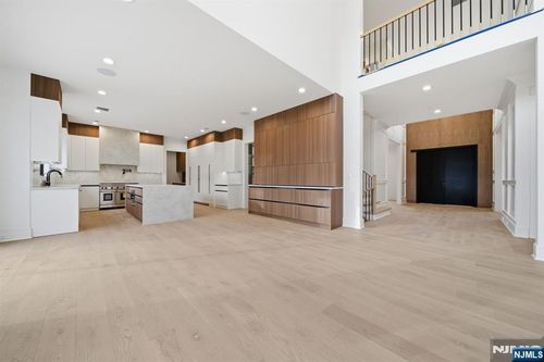 278 Columbia Terrace, Paramus, NJ, 07652 | Card Image