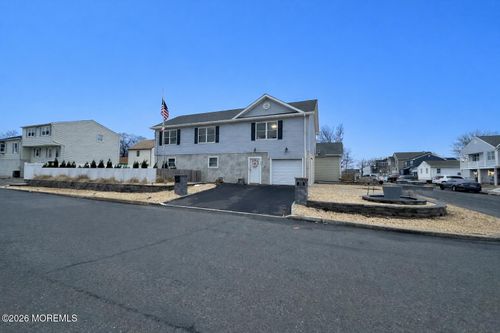 415 Pine St, Union Beach, NJ, 07735-2846 | Card Image