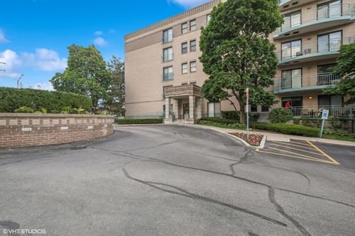 apt-205-4747 Howard St, Skokie, IL, 60076-3789 | Card Image