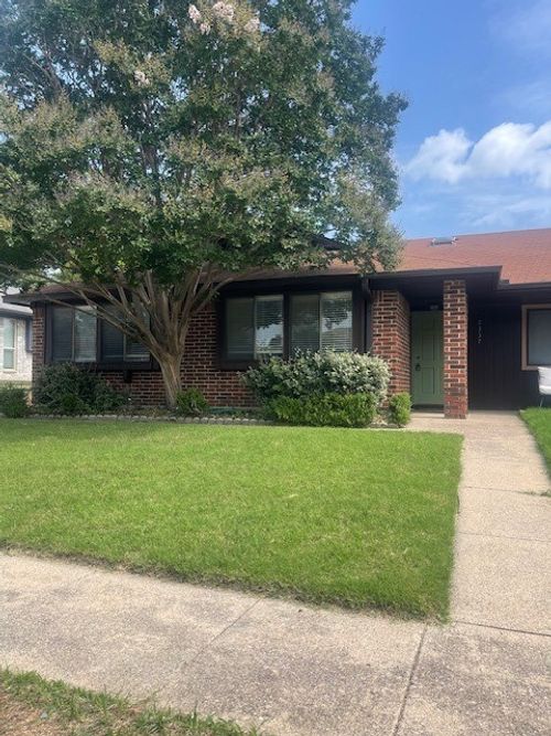 2337 Oakmont Dr, Bedford, TX, 76022-7751 | Card Image