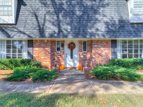 25 S Trail Ridge Rd, Edmond, OK, 73012-4539 | Card Image