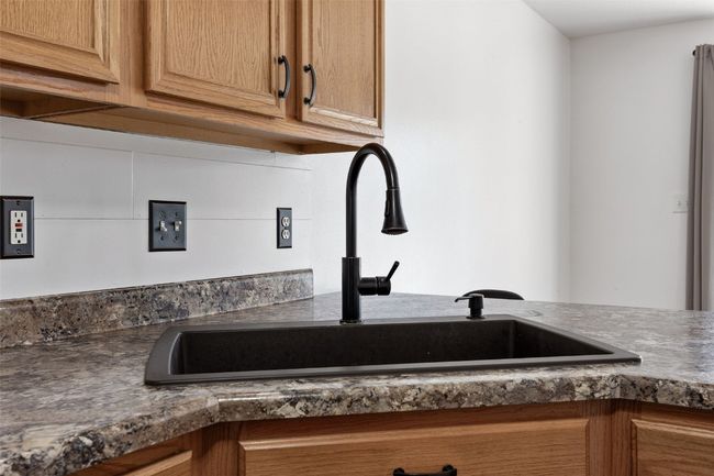 1167 74 Th St Ne, Condo with 2 bedrooms, 3 bathrooms and null parking in Cedar Rapids IA | Image 17