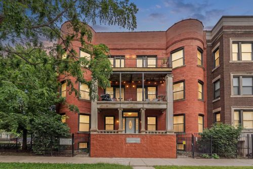 2n-4615 S Michigan Ave, Chicago, IL, 60653-4053 | Card Image