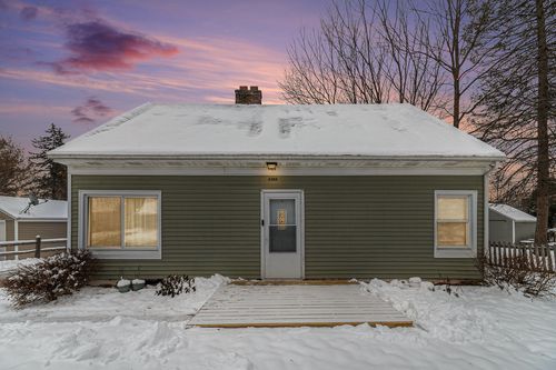 4304 Bond Ave, Holt, MI, 48842-1420 | Card Image