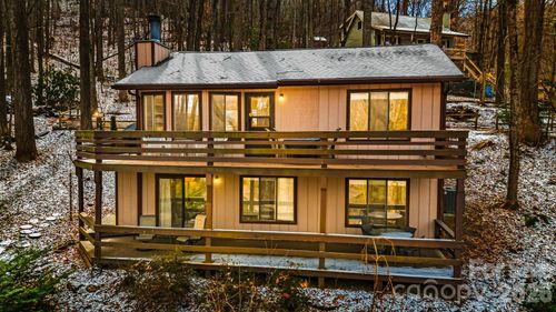 76 Shirley Dr, Maggie Valley, NC, 28751-9792 | Card Image