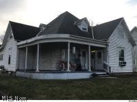 Seborn Ave, Zanesville, OH 43701
