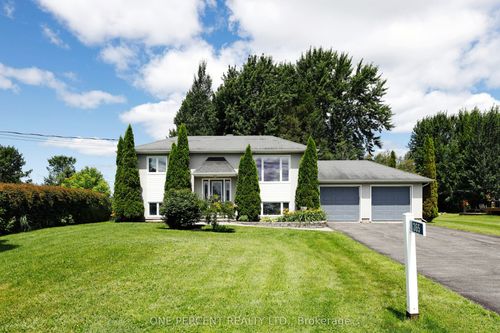 365 Mcdermitt Dr, Rockland, ON, K4K1K9 | Card Image