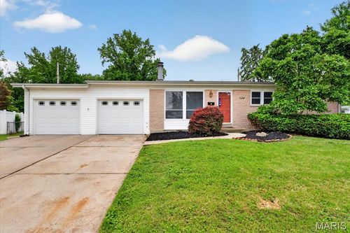 14 Olvera Cir, Florissant, MO, 63031-4156 | Card Image