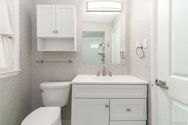 full bath | Image 24