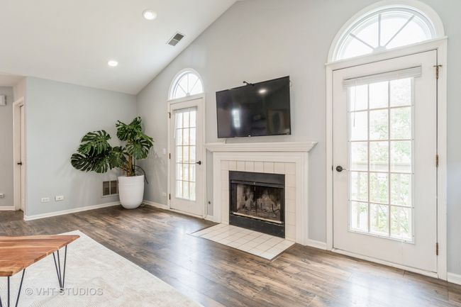 1245 - 1245 Rhodes Ln, Condo with 2 bedrooms, 1 bathrooms and 1 parking in Naperville IL | Image 11