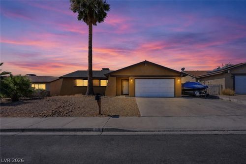 516 Summit Dr, Henderson, NV, 89002-8342 | Card Image