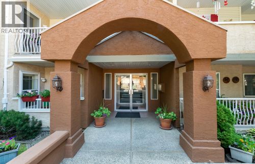 201-251 6 St Se, Salmon Arm, BC, V1E1J9 | Card Image