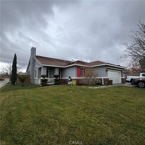 44528 Camolin Ave, Lancaster, CA, 93534-2849 | Card Image