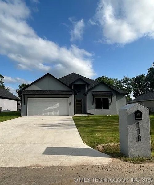 118 W Burnham Ave, Sapulpa, OK, 74066-6432 | Card Image