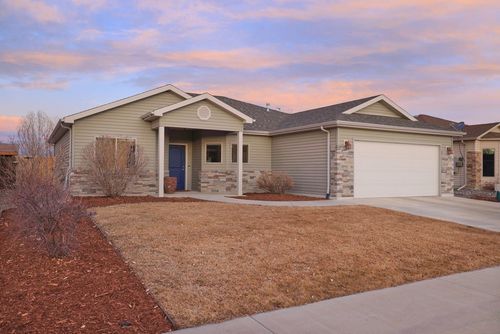 1311 Cement Creek Ave, Montrose, CO, 81401-9096 | Card Image