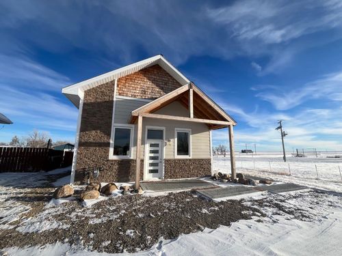 517 6a Street N, Champion, AB, T0L0R0 | Card Image