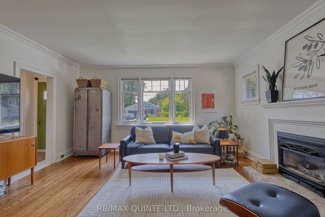 291 Dufferin Ave, House other with 2 bedrooms, 2 bathrooms and 8 parking in Belleville ON | Image 9